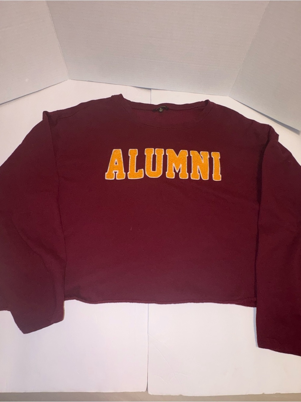 Cropped Maroon 'ALUMNI' Crewneck Sweatshirt - Women